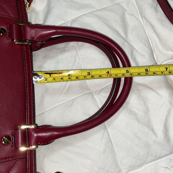 Like new  Michael Kors Selma bag for the fall beautiful quilted bag - Picture 14 of 16